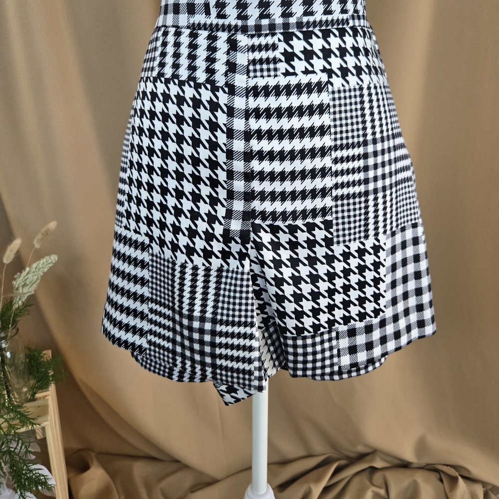Black and White Houndstooth Skirt